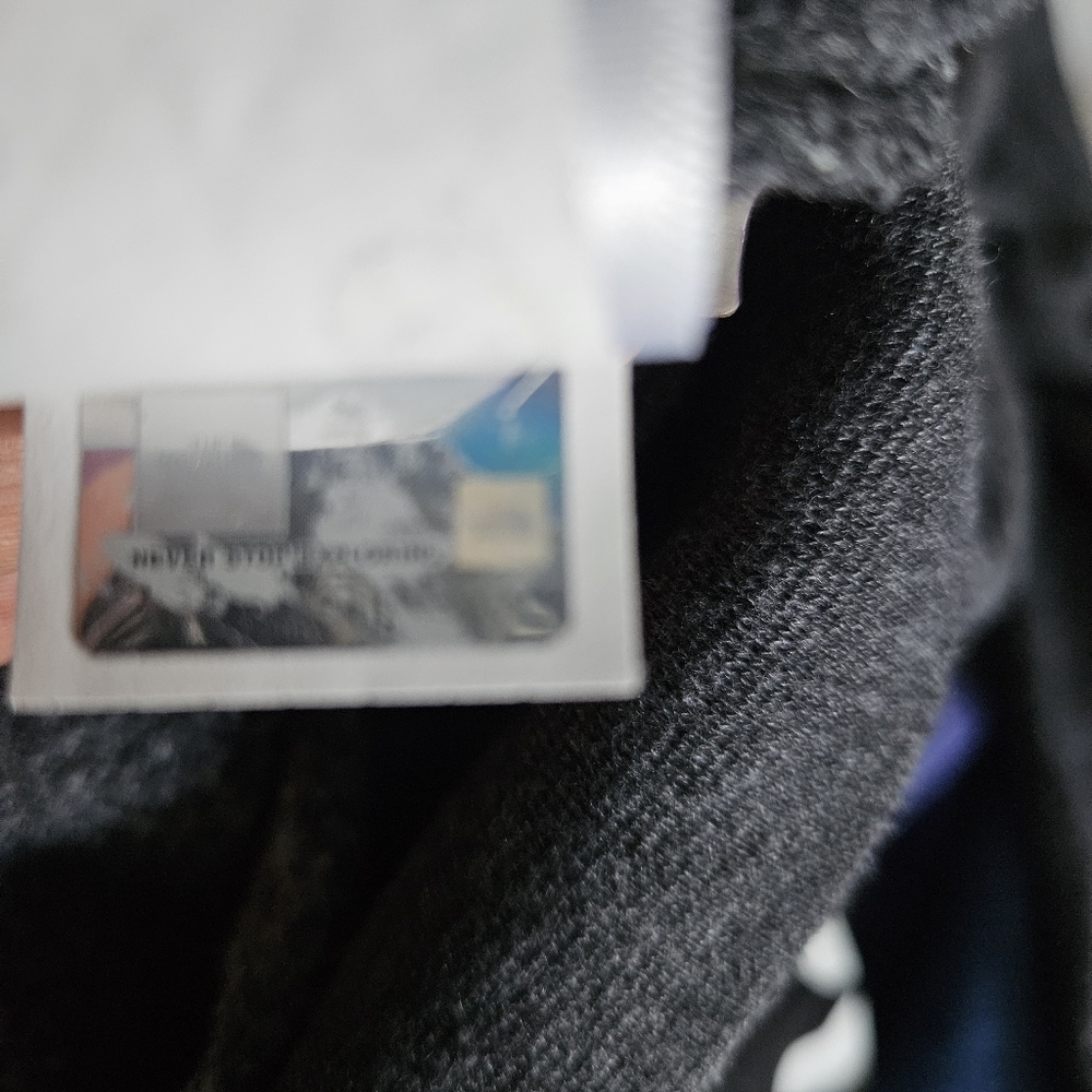 The North Face Women's Charcoal Hoodie - Picture 5 of 6